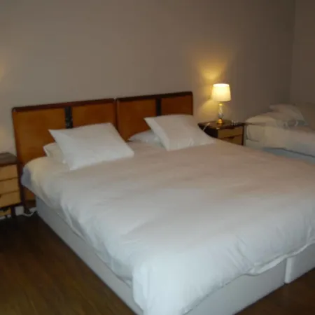Jo's Place Gasthuis 3*