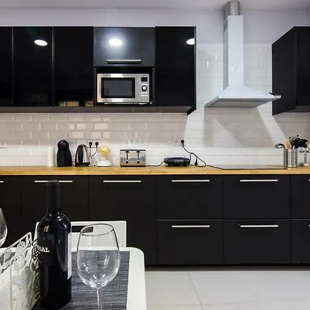 Jo's Place 3*