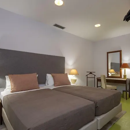 Jo's Place 3*